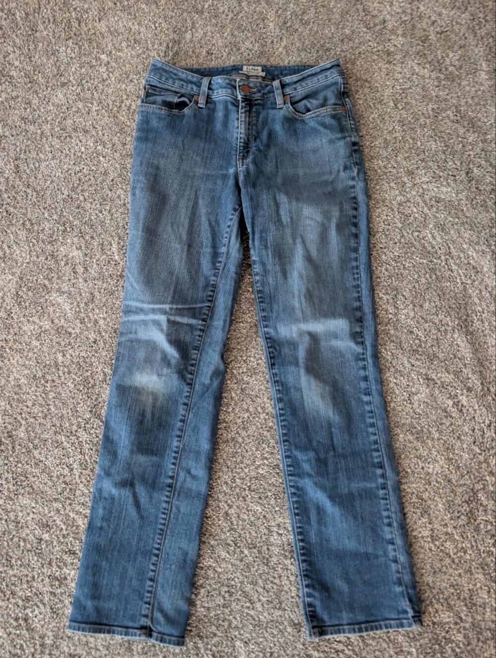 L.L. Bean Favorite Fit Straight Leg Jeans Size 4 Reg Medium Wash